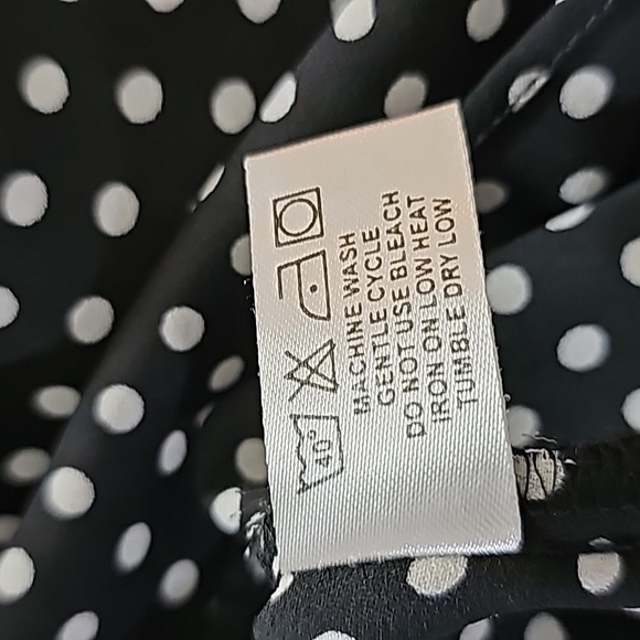 Violet + Claire Polka Dot Bell Sleeves  Top Size S - Picture 4 of 6